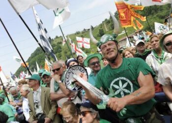 Lega, 48 ore ancora e si chiude. “Amici non c’è un euro..”. Sentenza , il 5 settembre