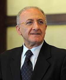 La paranza napoletana, De Luca giudica Sangiuliano. E lo condanna…