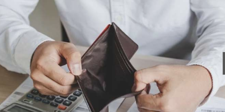 Contrordine compagni, indebitarsi non è un crimine. E il risparmio un feticcio da dismettere?