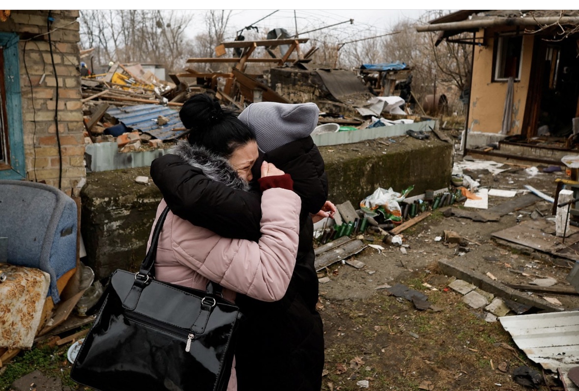 USA non informa più, Ucraina sola, strage missil russi. Ricatto Trump, piegarsi a Putin