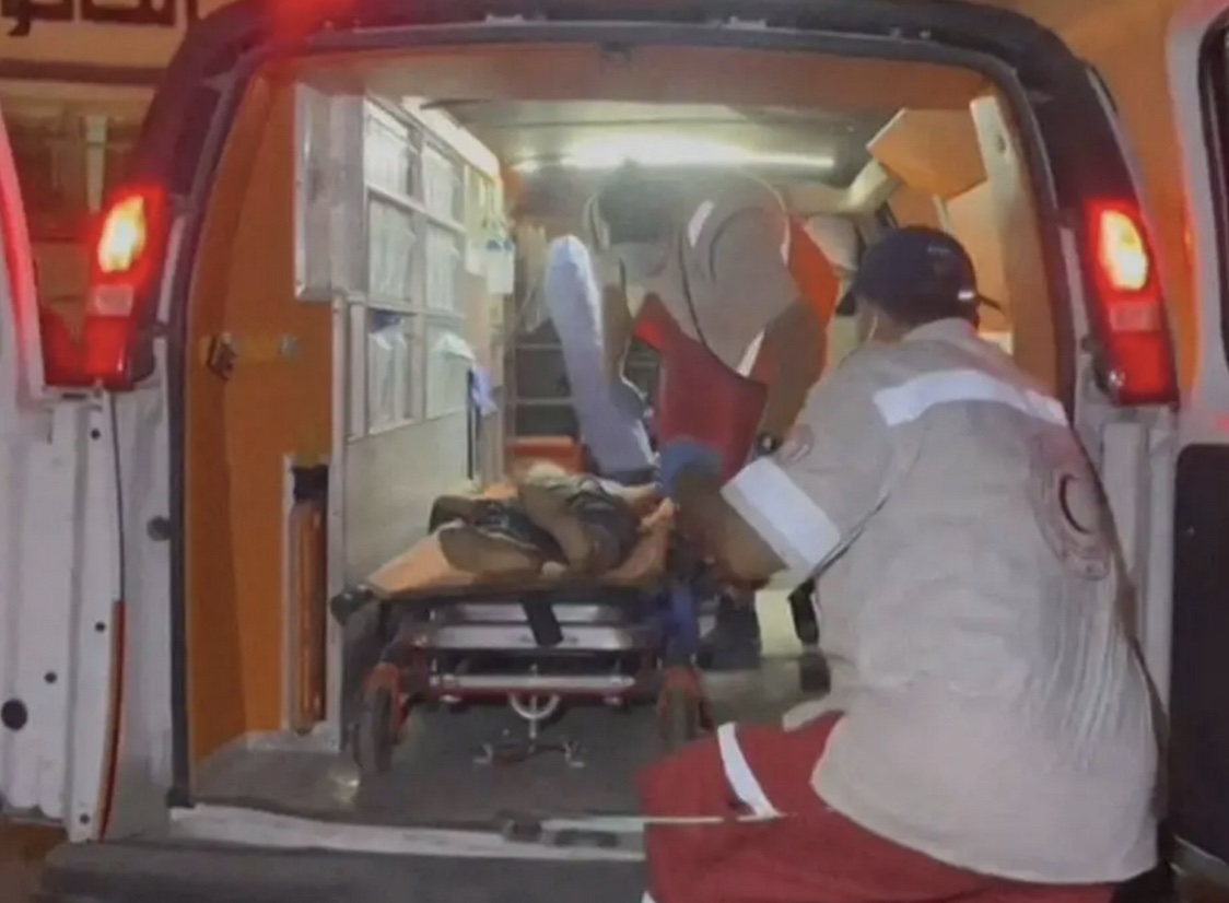 Israele viola la memoria della Shoah: sparare sull’autombulanza non è solo un crimine di guerra. E’follia