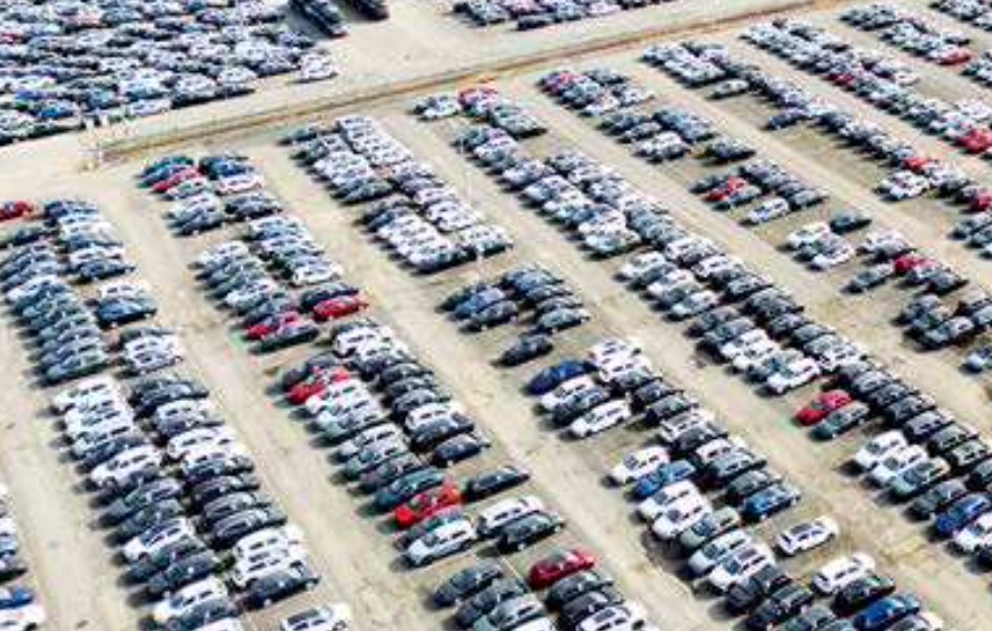 Più che dazi, sembrano sanzioni. Governo italiano filo americano, che follia è mai questa?