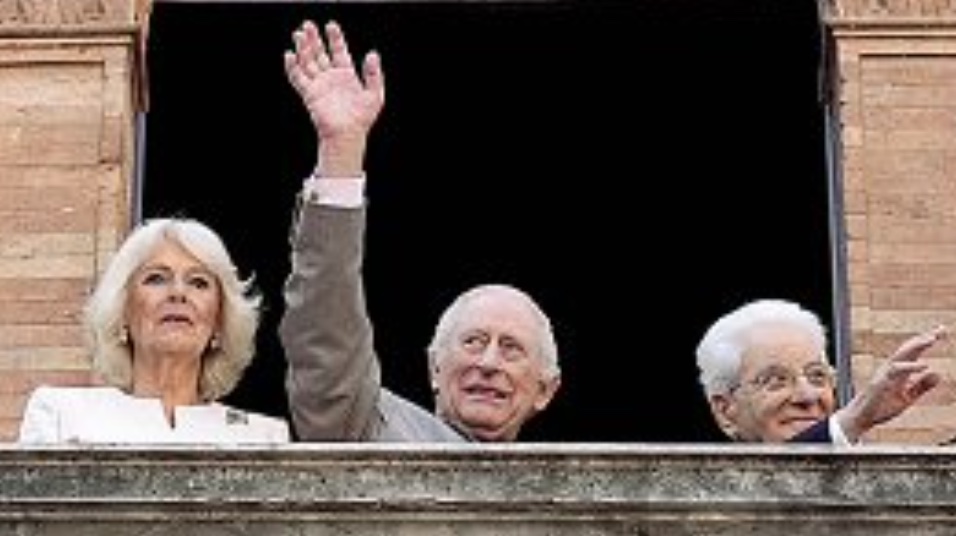 Carlo III in Italia, perché è piaciuto…Lezione di stile, il re beneducato e il maleducato di Washington