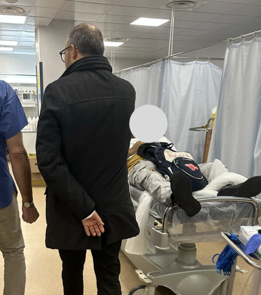 “Il bacio dei glutei di Trump è un apostrofo rosa tra le parole t’odio…”