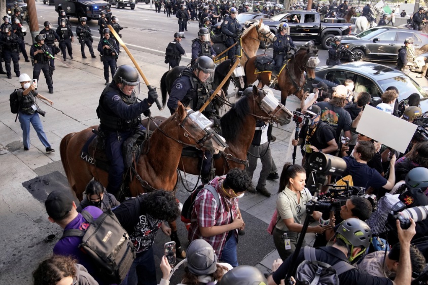 Perché alcuni ex comunisti difendono la Russia di Putin? Un modesto tentativo di capire l’impossibile