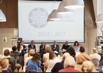 «Io non voglio parlare mai con la mia stampa» — Il fuori onda di Giorgia Meloni che racconta l’Italia del silenzio e dell’obbedienza