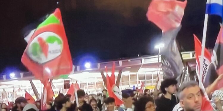 La marginalità della Rai nell’informazione. Piazze piene, telecamere del servizio pubblico assenti