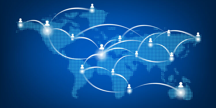 Le decisioni che interessano la vita di milioni di persone le prende un uomo solo e le comunica via social. Ecco la realtà in cui viviamo.