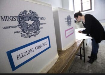 Scioperano, manifestano, riempiono le piazze e disertano le urne. Chi sono i padrini dell’astensionismo?