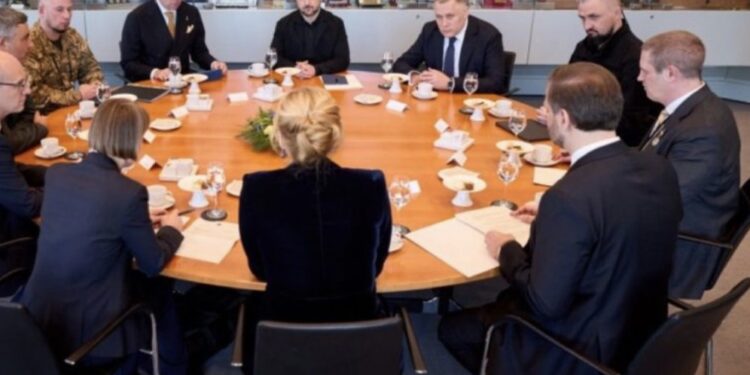 Lo psicodramma europeo sugli asset russi. Si tratta, si finge, si tradisce la pace