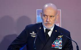 L’ Ammiraglio Dragone parla assai, Putin straparla, Salvini sparla. La guarnita trincea filorussa d’Italia presidiata dai patrioti