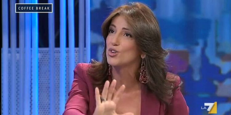 Uno straordinario caso di buon giornalismo: Tiziana Panetta corregge Giubilei su La7. Merita il premio Pulitzer per come stanne le cose