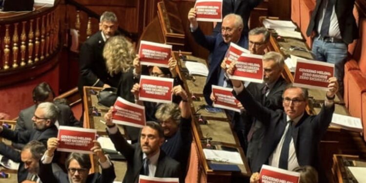 Dilettanti allo sbaraglio. Il caso del decreto sicurezza: l’infedele patrocinio diventa legge.  