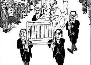 Segreti, santità, sapienza: tutto in una vignetta. Il sorriso di Leone in lettiga sorretto dalla Curia laica